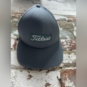 Titleist Charcoal Men's Hat NEW WITH TAG!